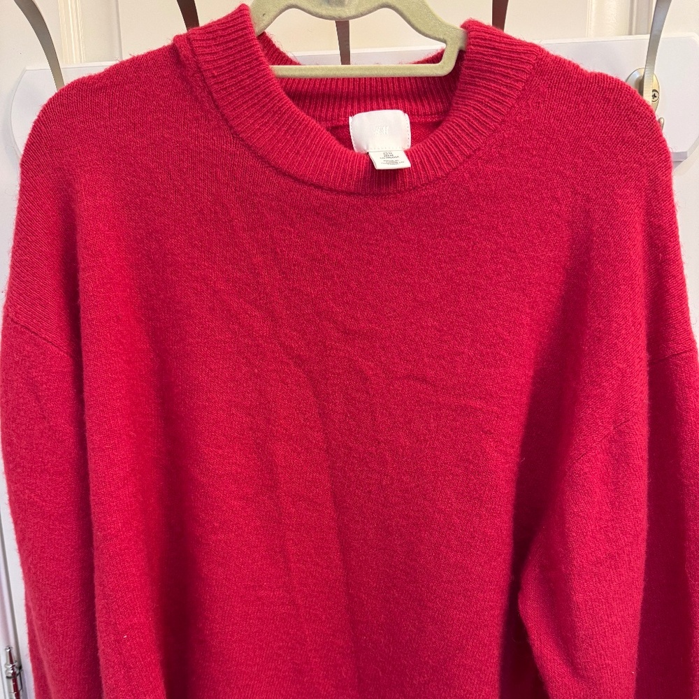 Women's Medium Light Red H&M Cozy Sweater (WORTH $65)